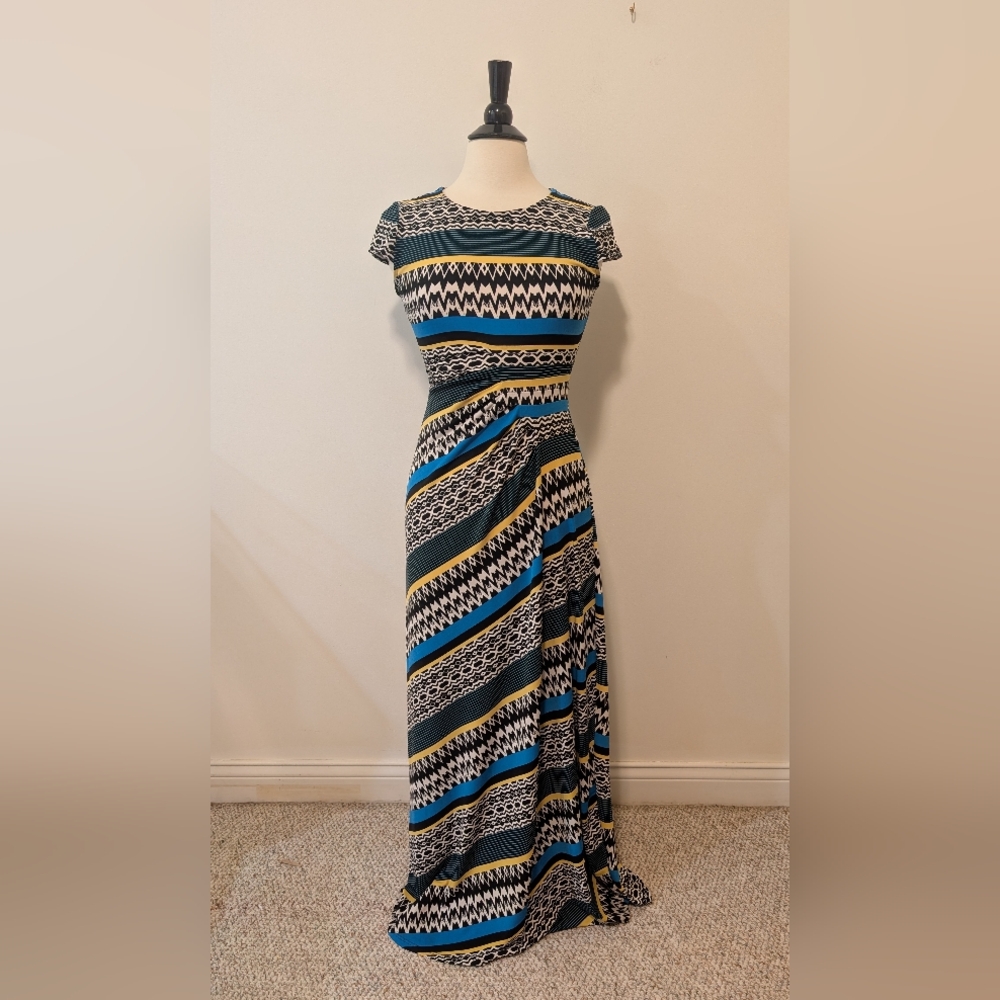ECI Colorful cap sleeve Patterned Gathered Waist Maxi Dress Size Small
